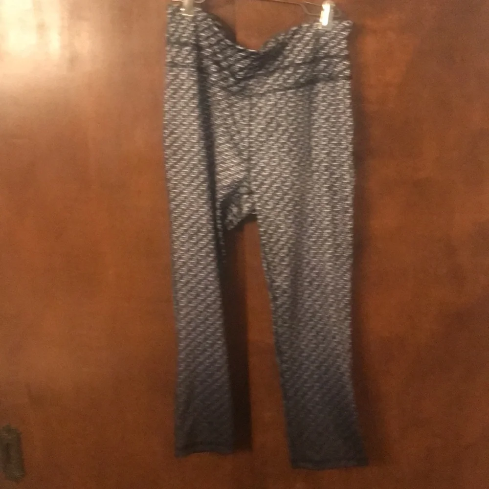 New RBX Live Life Active Capri’s size extra large - Picture 11 of 11